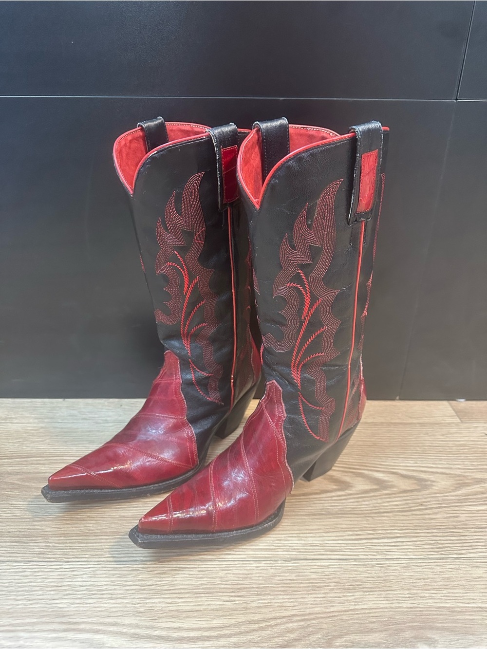 Women's Black and Red Western Cowboy Boots